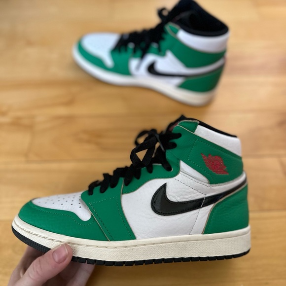 Air Jordan 1 Retro High OG “Lucky Green” - Picture 9 of 14